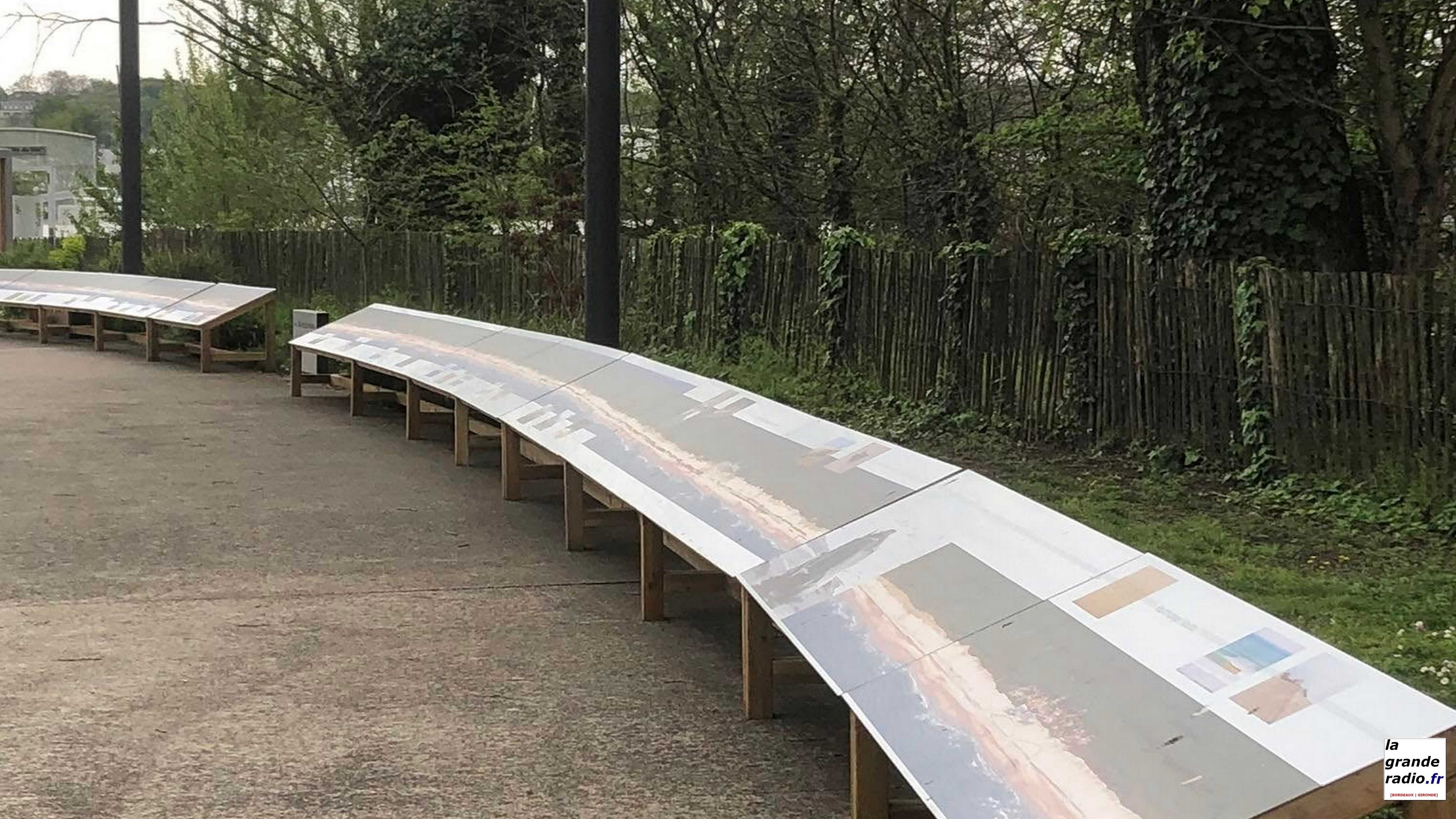 "Les 111 de la Pointe de Grave au Cap Ferret", exposition photos installée dans les jardins de la Cité du Vin à Bordeaux